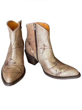 Old Gringo “Flora Loca” Embroidered Golden Leather Boots